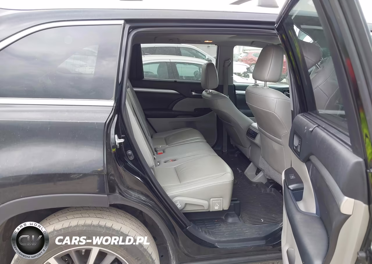 2019 Toyota Highlander Xle VIN:5TDJZRFH6KS585811 - 8