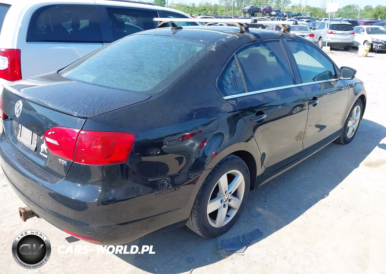 2013 Volkswagen Jetta 2.0L Tdi VIN:3VWLL7AJ0DM207833 - 4