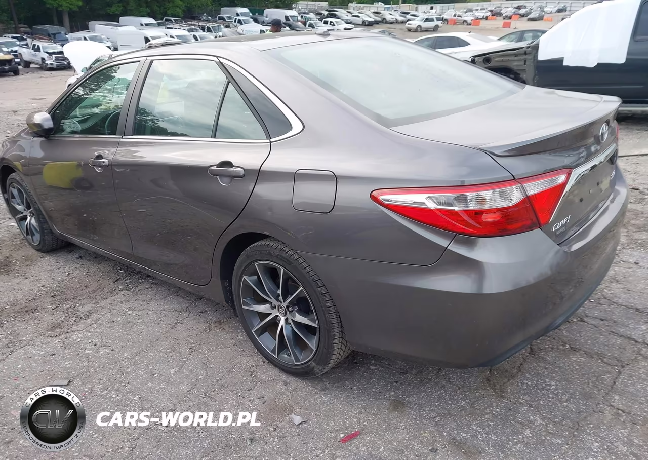 2016 Toyota Camry Xse VIN:4T1BF1FK3GU255861 - 3