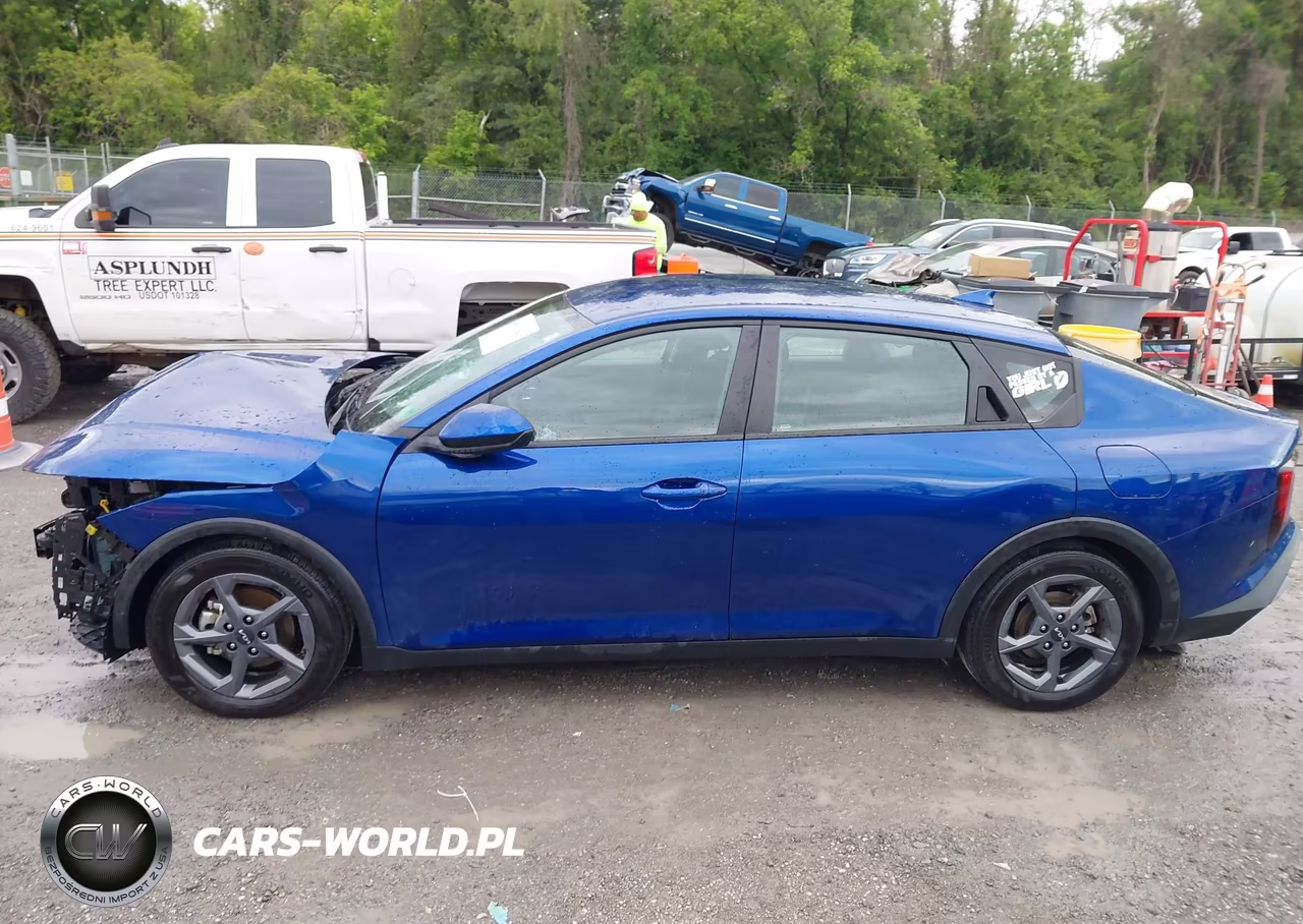 2025 Kia K4 Lxs VIN:3KPFT4DE5SE025811 - 15
