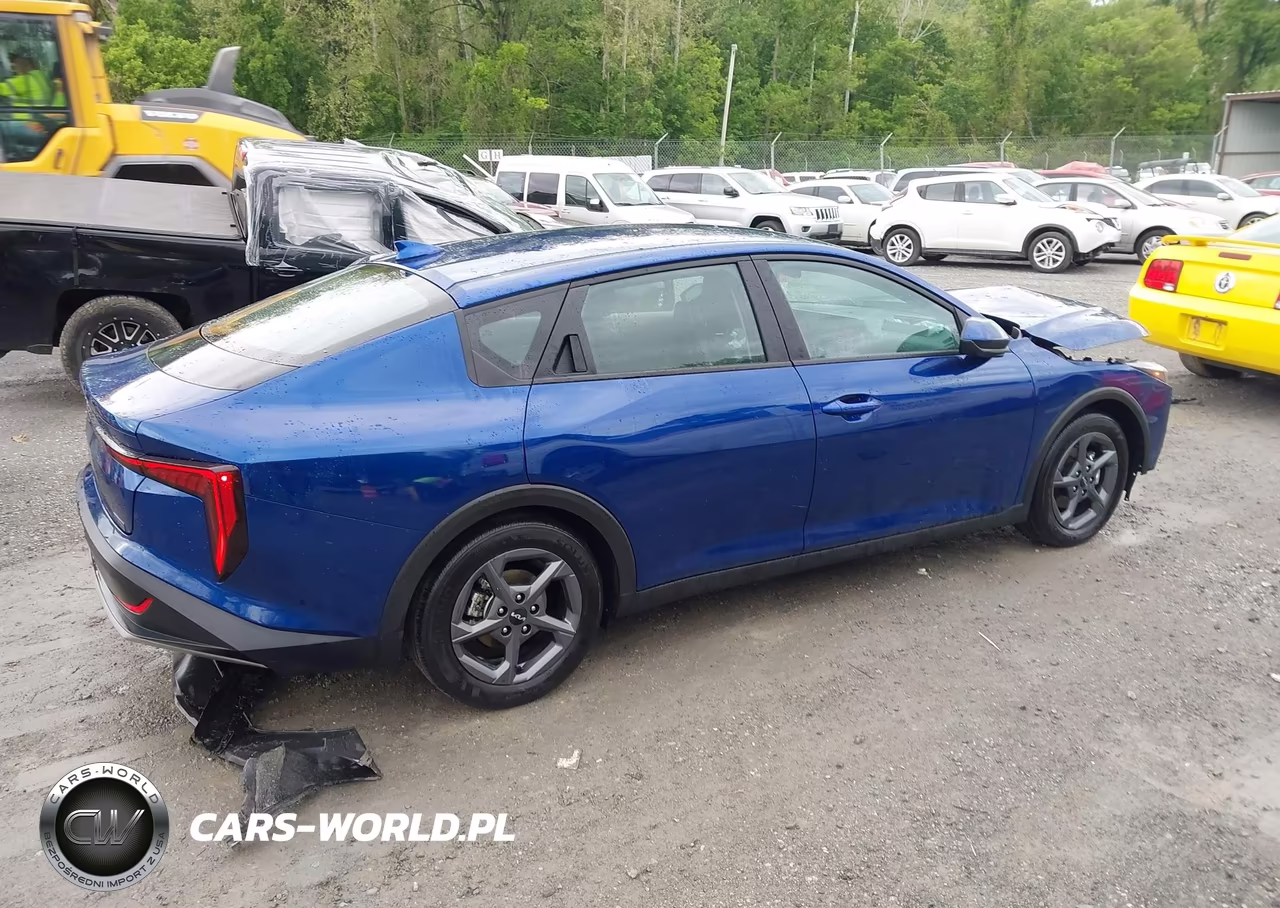 2025 Kia K4 Lxs VIN:3KPFT4DE5SE025811 - 4