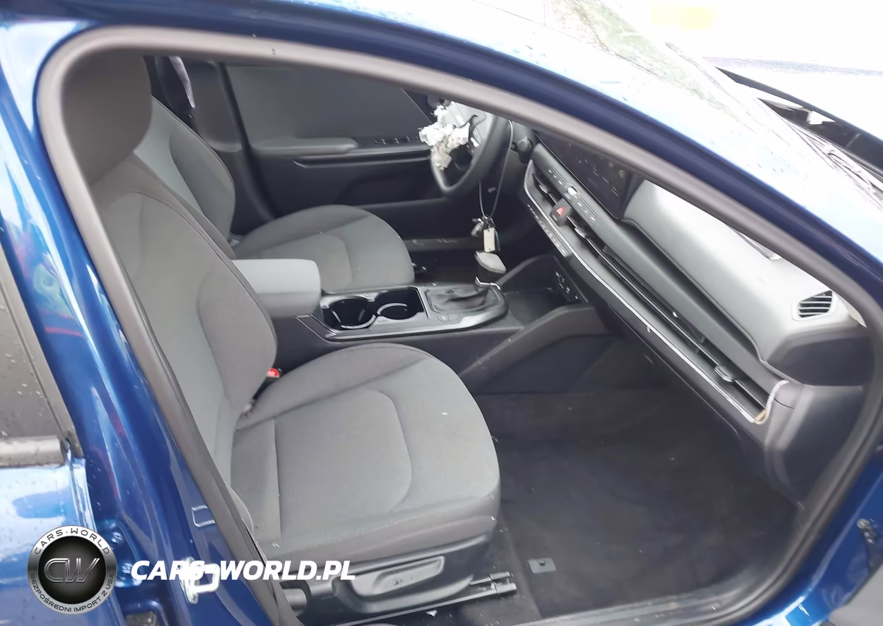 2025 Kia K4 Lxs VIN:3KPFT4DE5SE025811 - 5