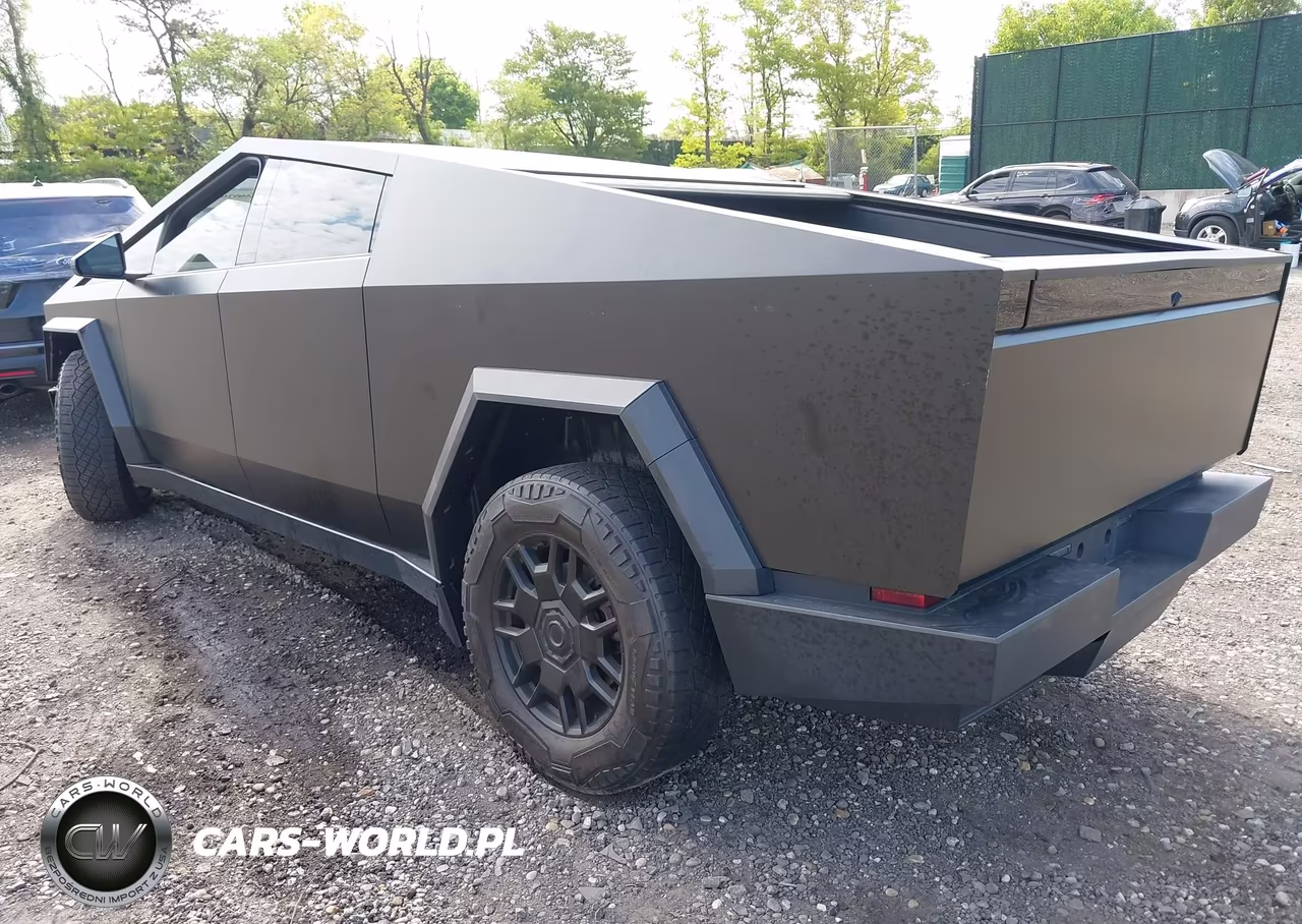 2024 Tesla Cybertruck All-Wheel Drive VIN:7G2CEHED6RA003471 - 3