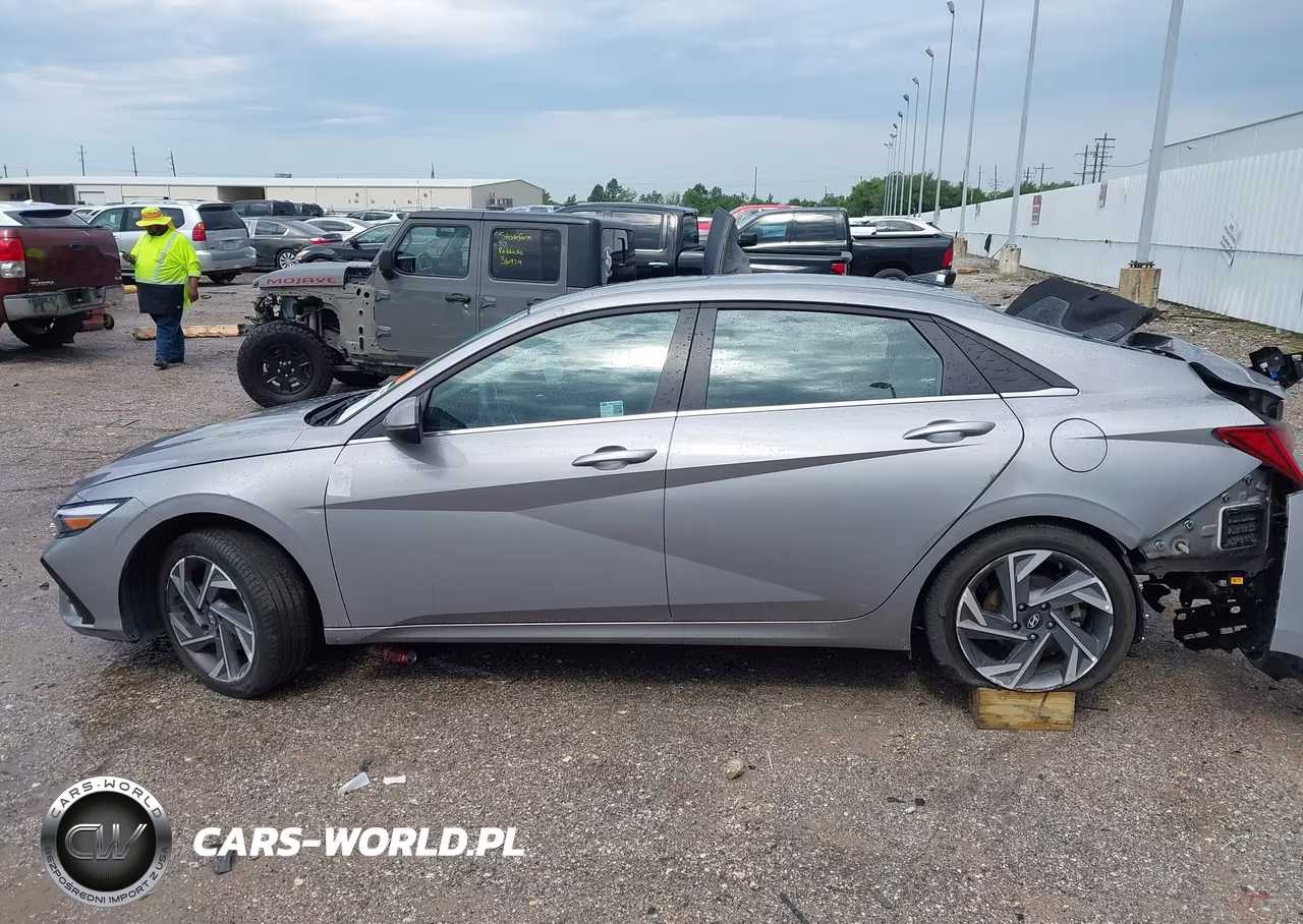 2025 Hyundai Elantra Hybrid Limited VIN:KMHLN4DJ5SU127388 - 14