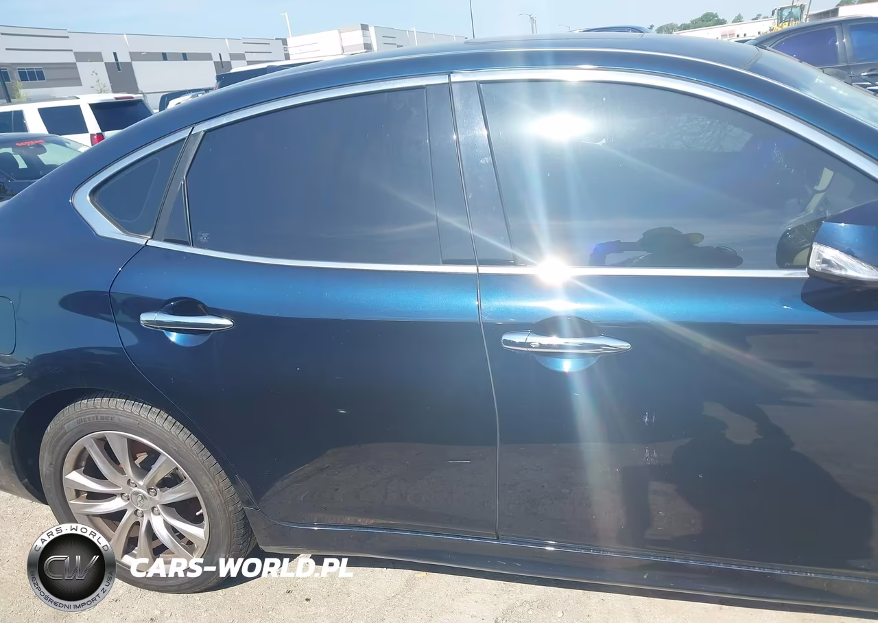 2018 Infiniti Q70 3.7 Luxe VIN:JN1BY1AP4JM180163 - 12