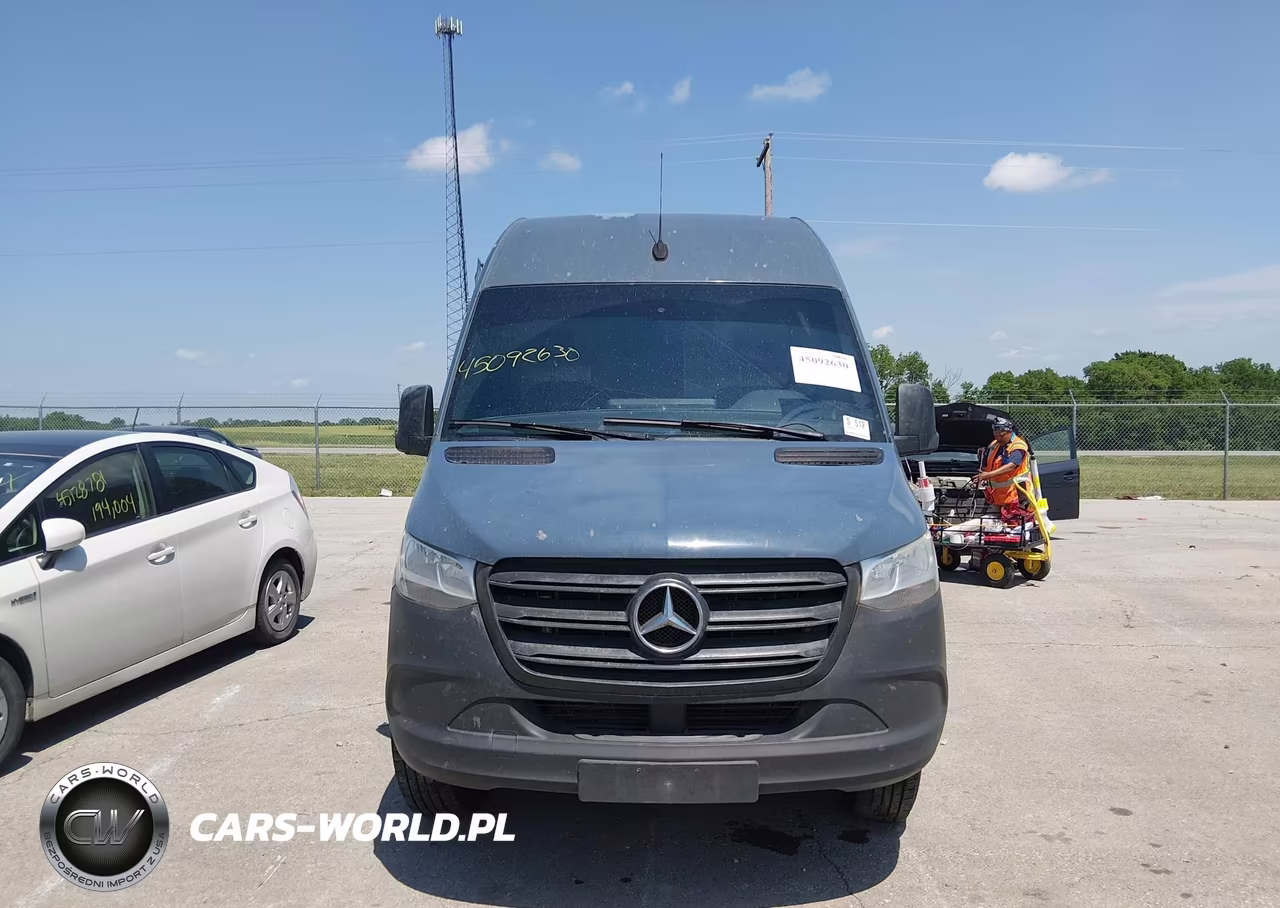 2019 Mercedes-Benz Sprinter 2500 High Roof V6 VIN:WD4PF1CD2KT013180 - 11