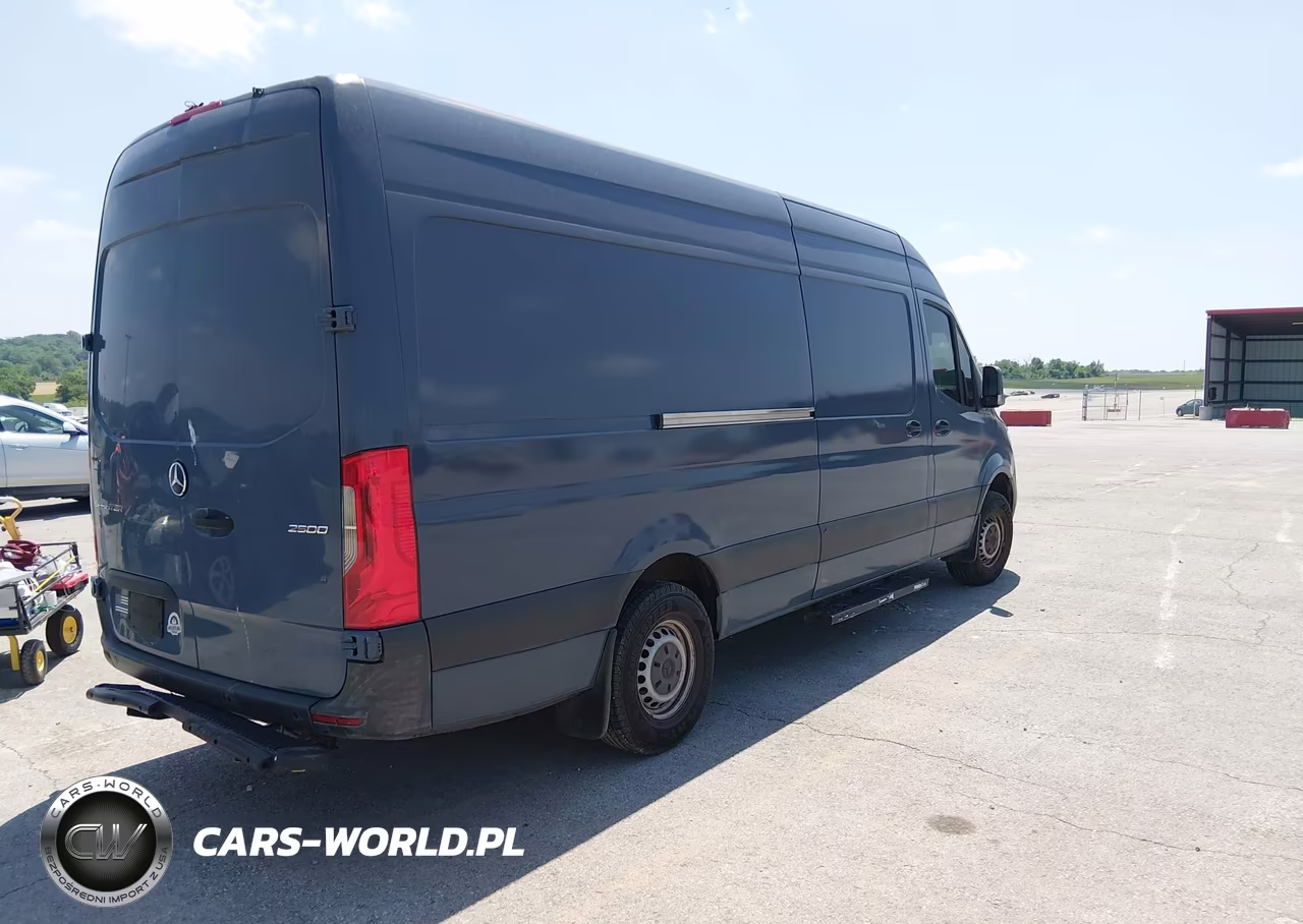 2019 Mercedes-Benz Sprinter 2500 High Roof V6 VIN:WD4PF1CD2KT013180 - 4