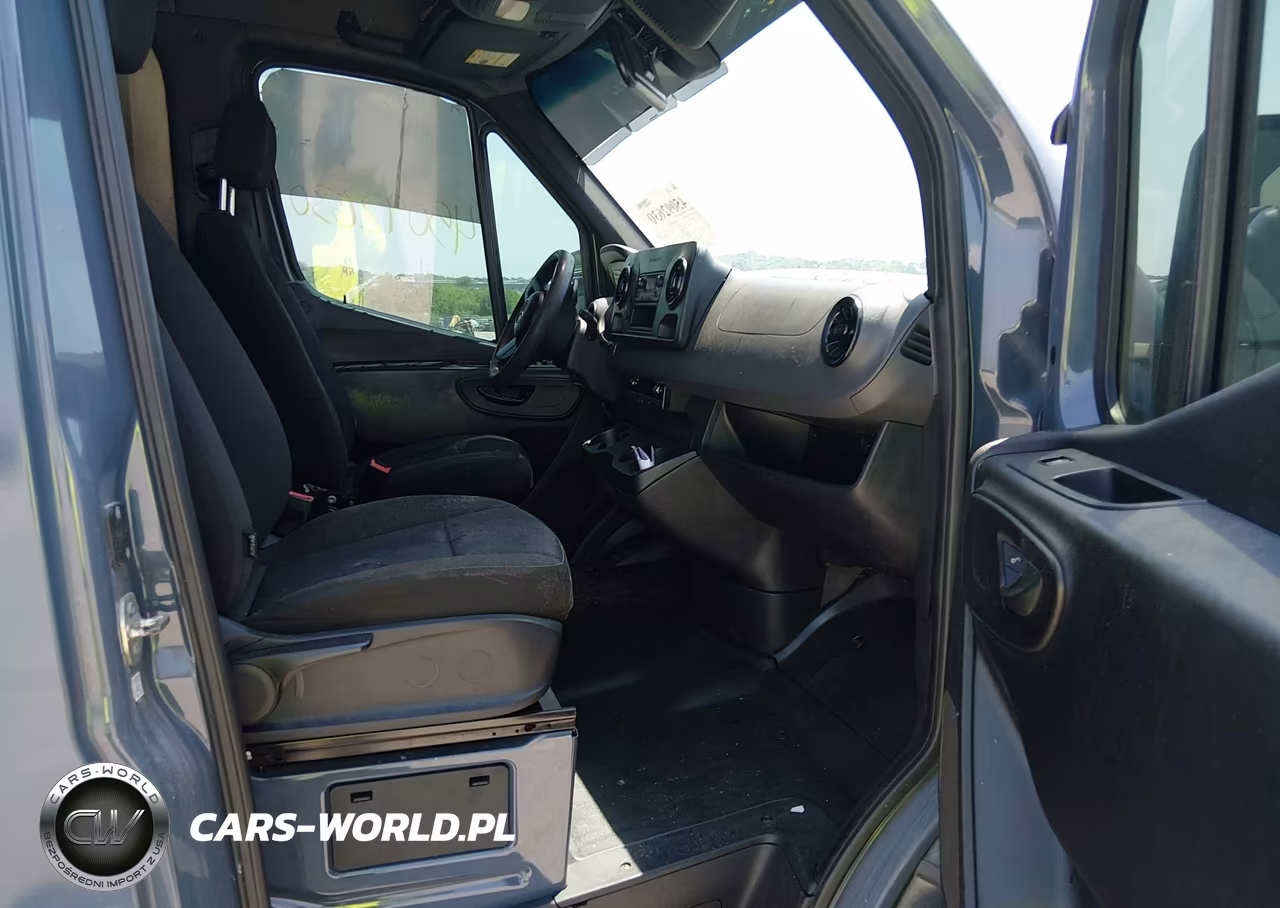 2019 Mercedes-Benz Sprinter 2500 High Roof V6 VIN:WD4PF1CD2KT013180 - 5