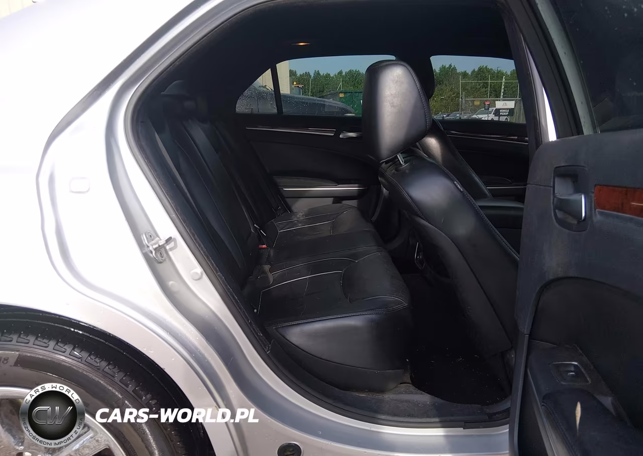 2012 Chrysler 300 Limited VIN:2C3CCACG5CH308613 - 8