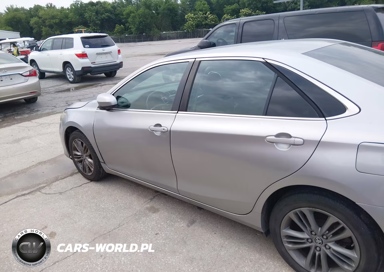 2016 Toyota Camry Se VIN:4T1BF1FK0GU184019 - 14
