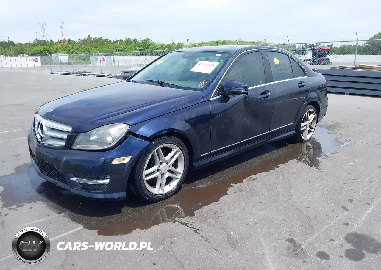 2013 Mercedes-Benz C 350 Sport VIN:WDDGF5HB8DA817352 - 2