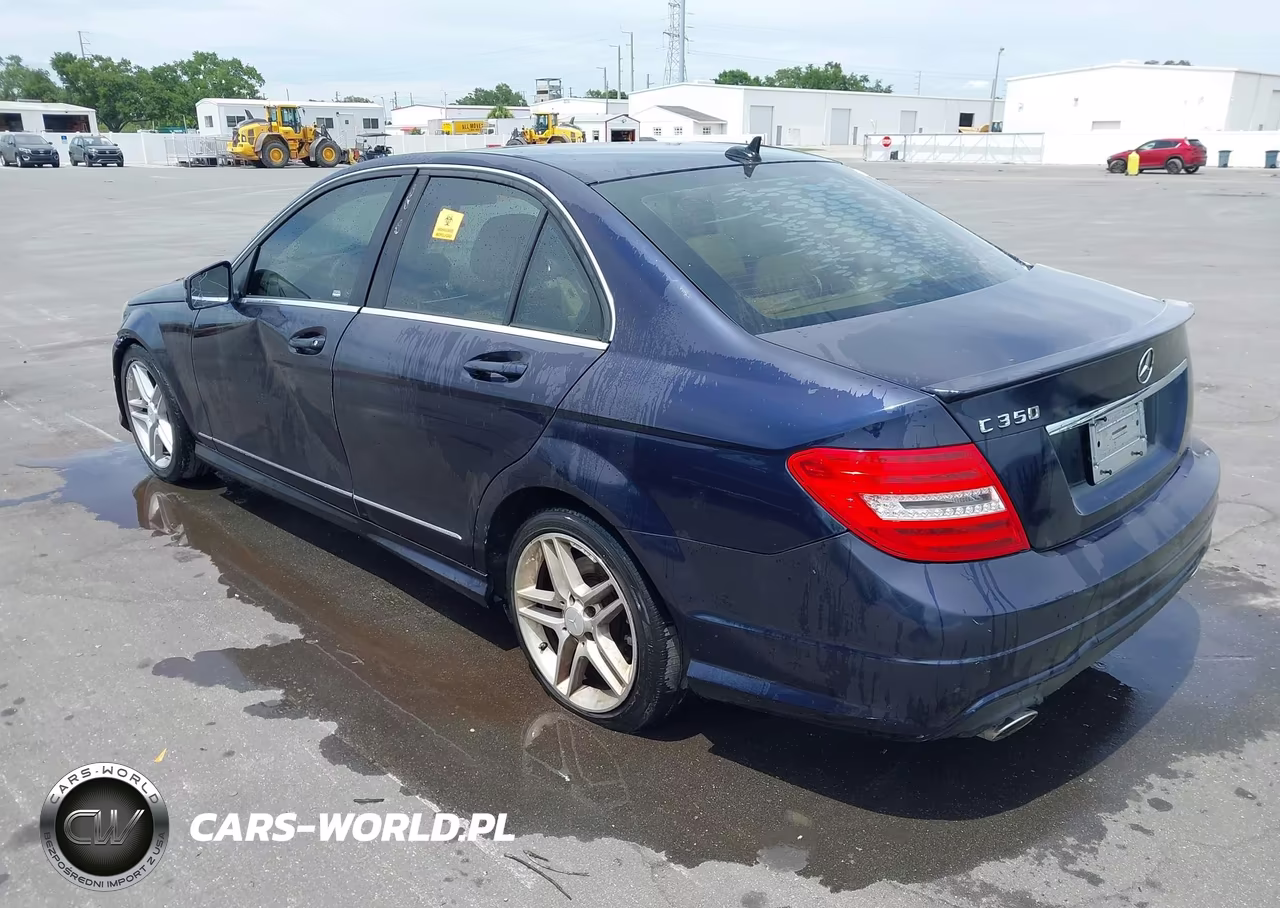2013 Mercedes-Benz C 350 Sport VIN:WDDGF5HB8DA817352 - 3