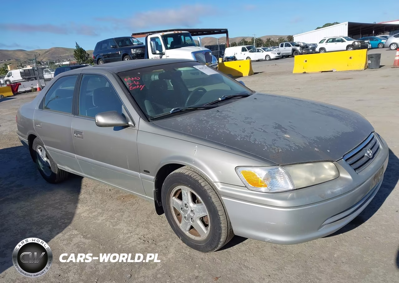 Główne zdjęcie 2001 Toyota Camry Le