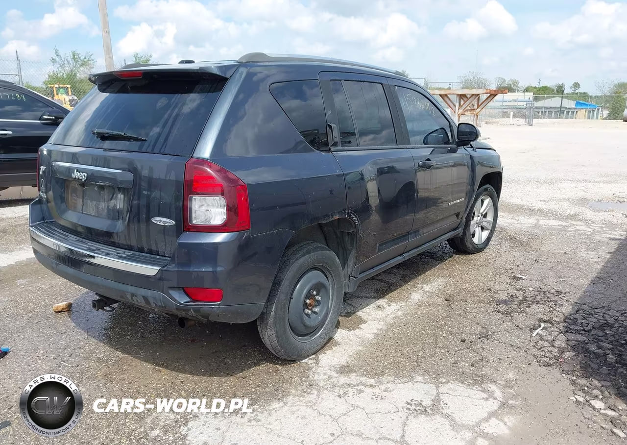 2015 Jeep Compass High Altitude Edition VIN:1C4NJDEB5FD117837 - 4