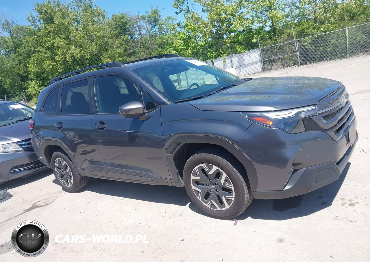 2025 Subaru Forester Premium VIN:JF2SLDDC8SH562925 - 13