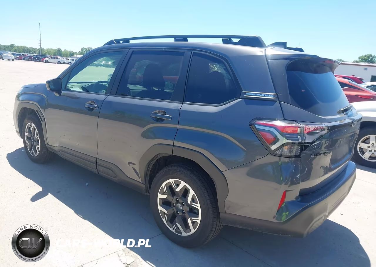 2025 Subaru Forester Premium VIN:JF2SLDDC8SH562925 - 3