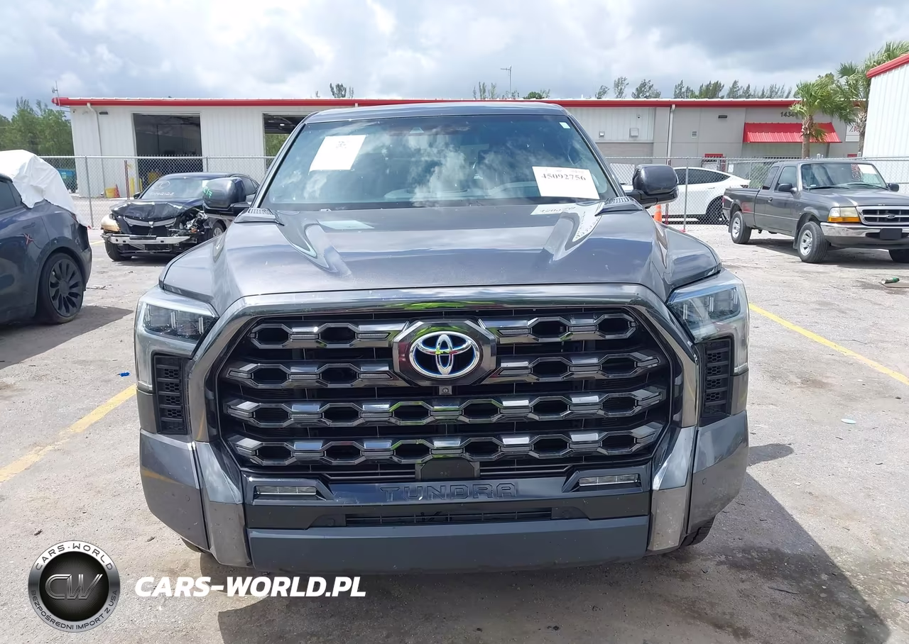 2023 Toyota Tundra Hybrid Platinum VIN:5TFNC5DB0PX030526 - 12