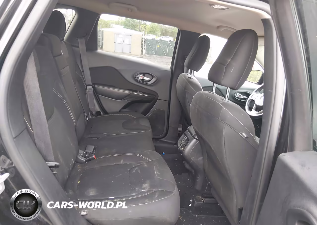 2016 Jeep Cherokee Altitude VIN:1C4PJMCB5GW112266 - 8