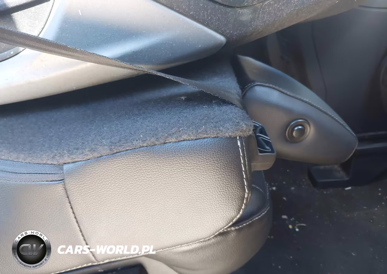 2017 Ford Escape Titanium VIN:1FMCU9J96HUC99173 - 8