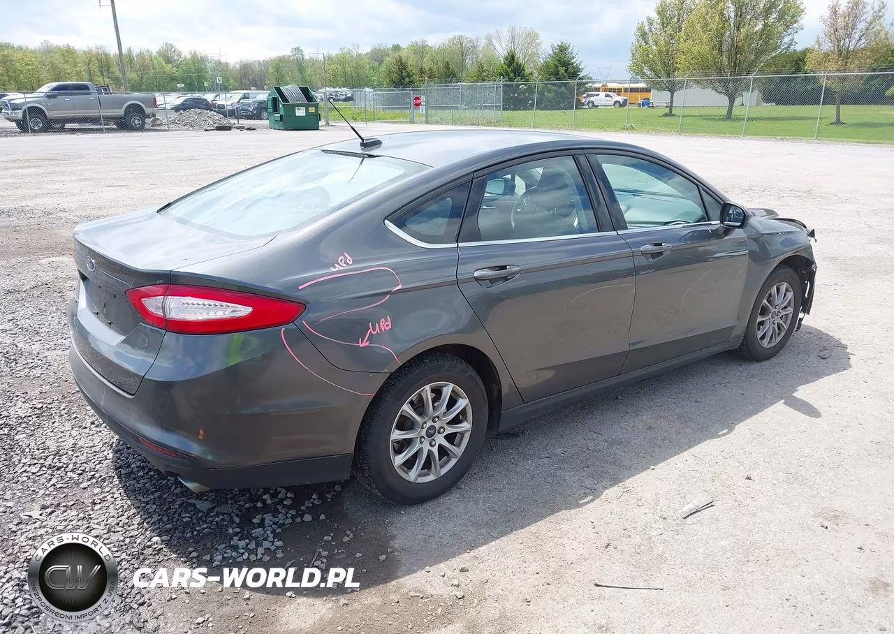 2016 Ford Fusion S VIN:3FA6P0G70GR332304 - 4