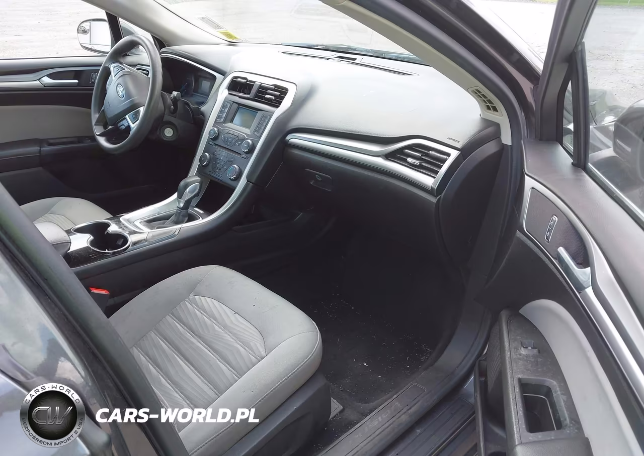 2016 Ford Fusion S VIN:3FA6P0G70GR332304 - 5