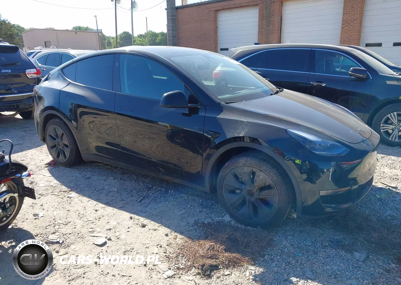 2025 Tesla Model Y Long Range Dual Motor Rear-Wheel Drive – zdjęcie 1 z 16