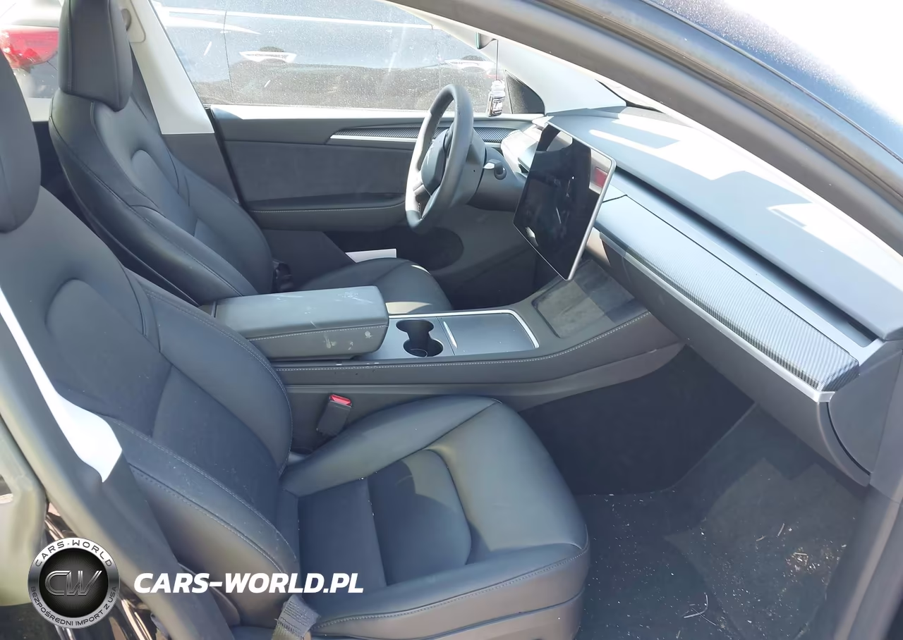 2025 Tesla Model Y Long Range Dual Motor Rear-Wheel Drive VIN:7SAYGDED4SA377551 - 5
