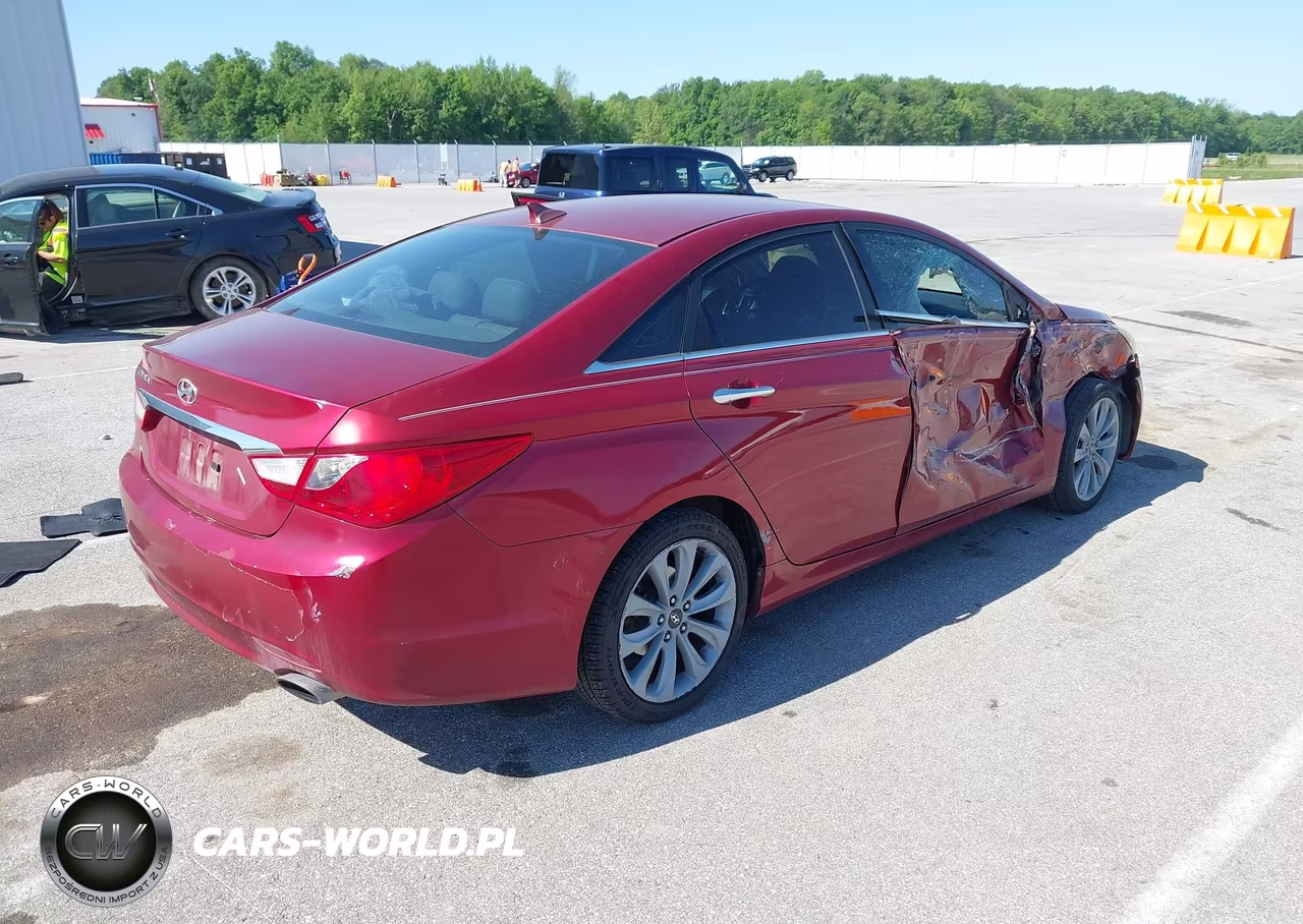 2011 Hyundai Sonata Se VIN:5NPEC4AC6BH183083 - 4