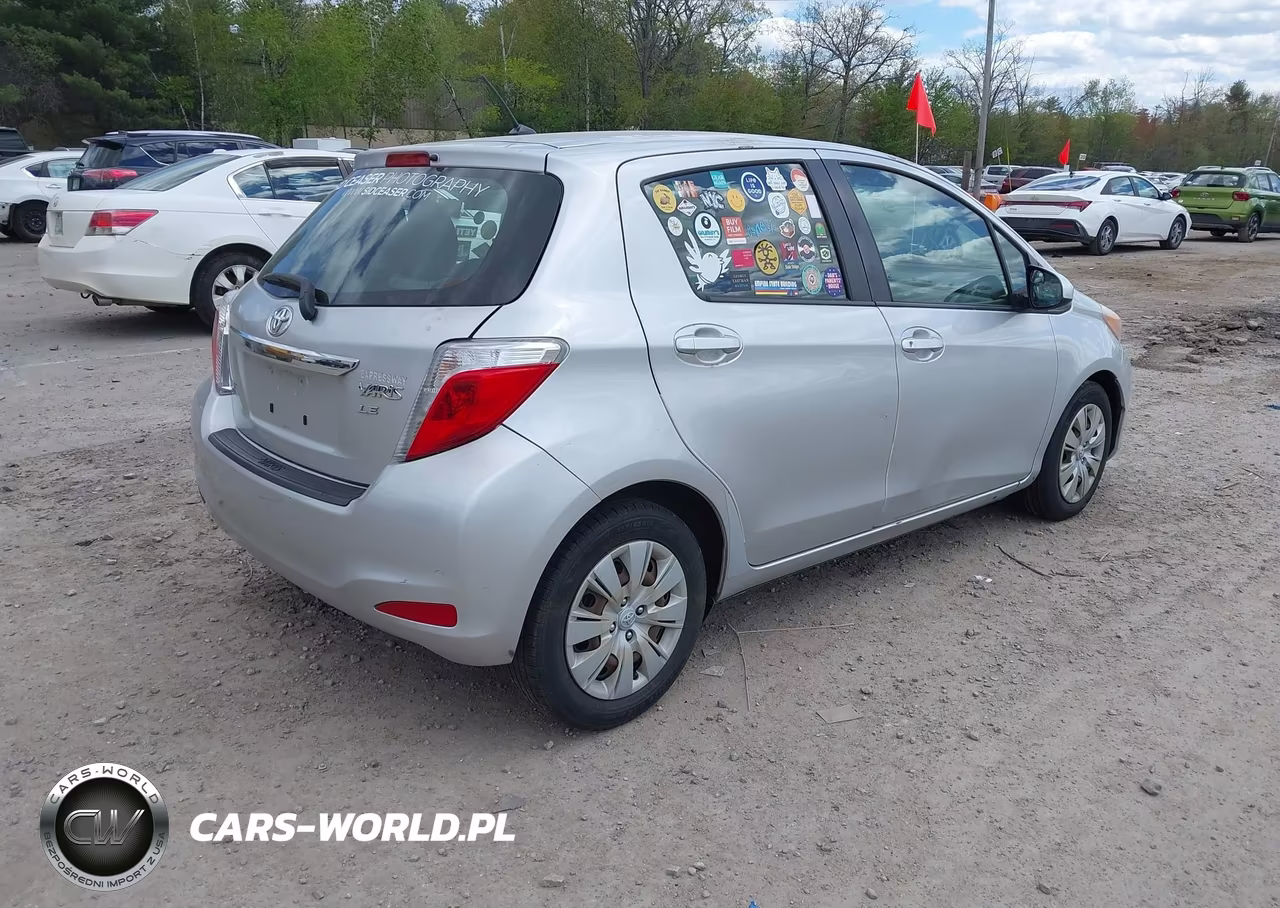 2012 Toyota Yaris Le VIN:JTDKTUD35CD510157 - 4