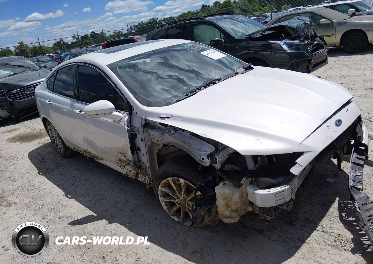 2017 Ford Fusion Energi Titanium – zdjęcie 1 z 17