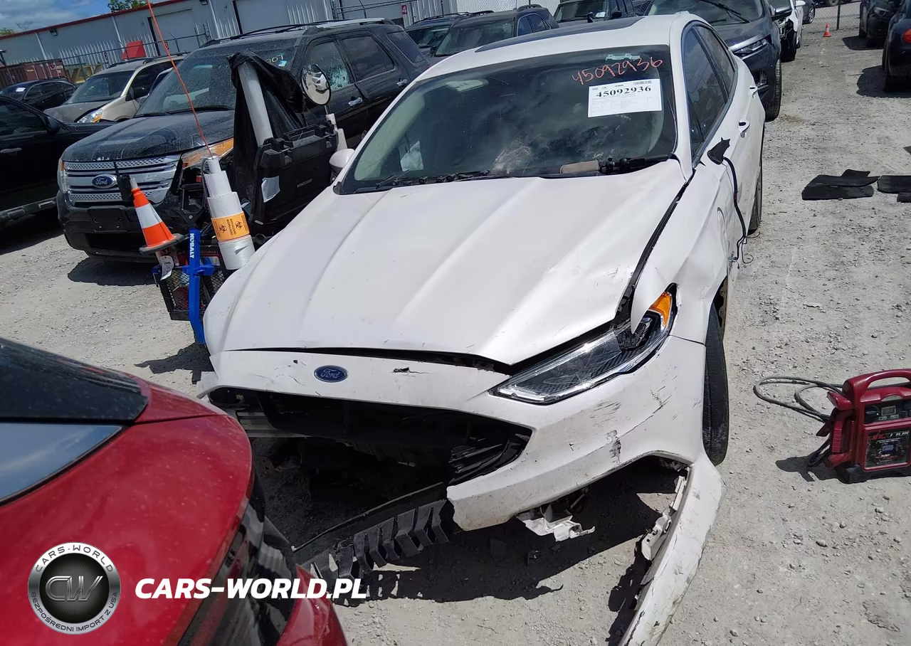 2017 Ford Fusion Energi Titanium VIN:3FA6P0SU3HR102013 - 13