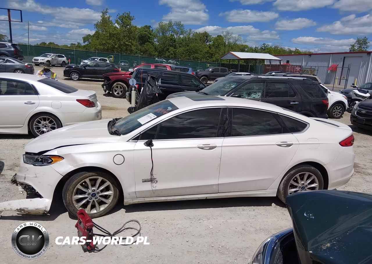 2017 Ford Fusion Energi Titanium VIN:3FA6P0SU3HR102013 - 15