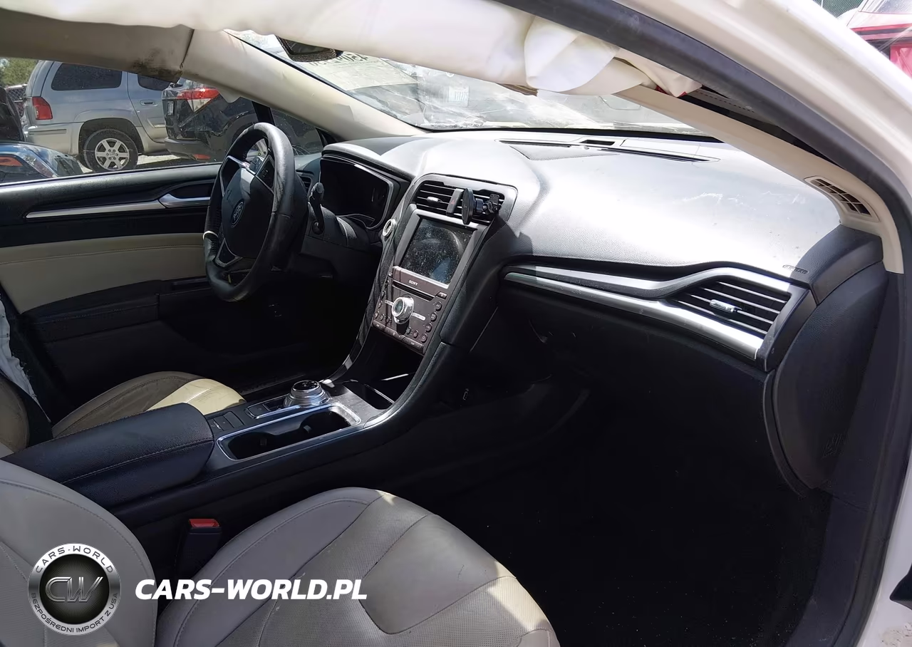 2017 Ford Fusion Energi Titanium VIN:3FA6P0SU3HR102013 - 5