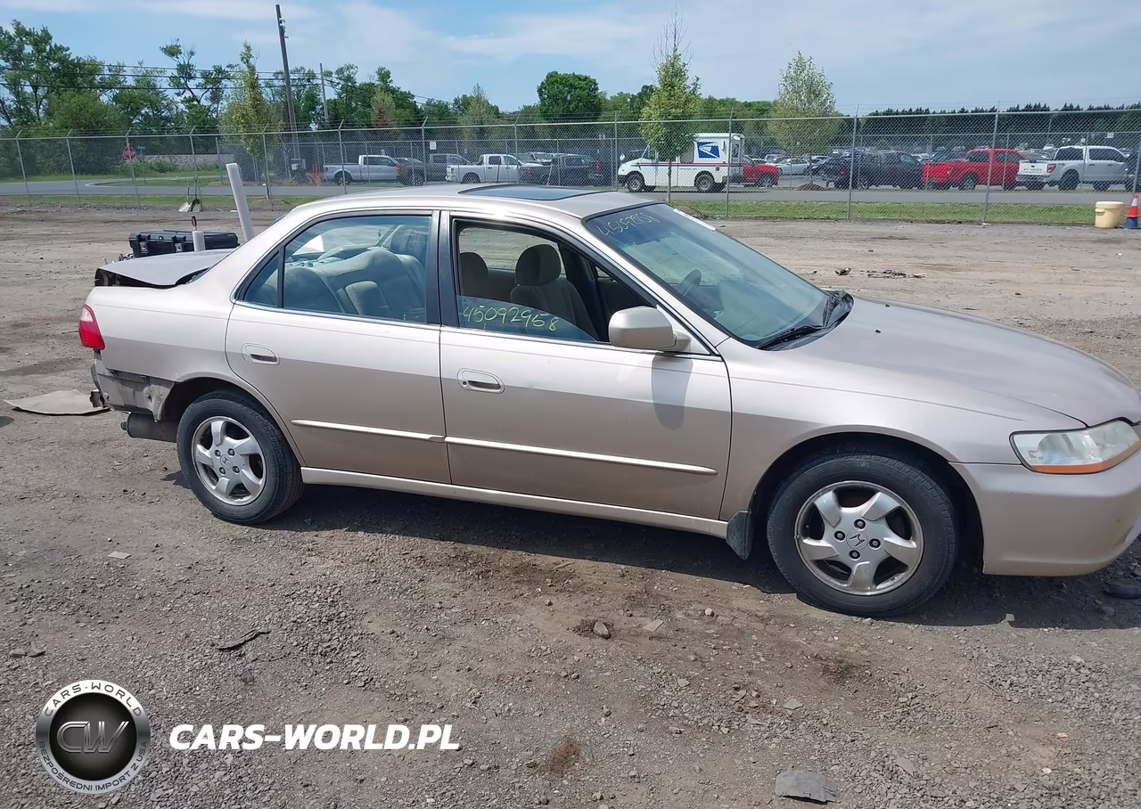 2000 Honda Accord 2.3 Ex VIN:1HGCG6678YA149828 - 13