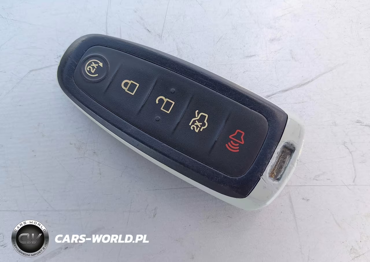 2015 Ford Focus Titanium VIN:1FADP3N21FL328257 - 11