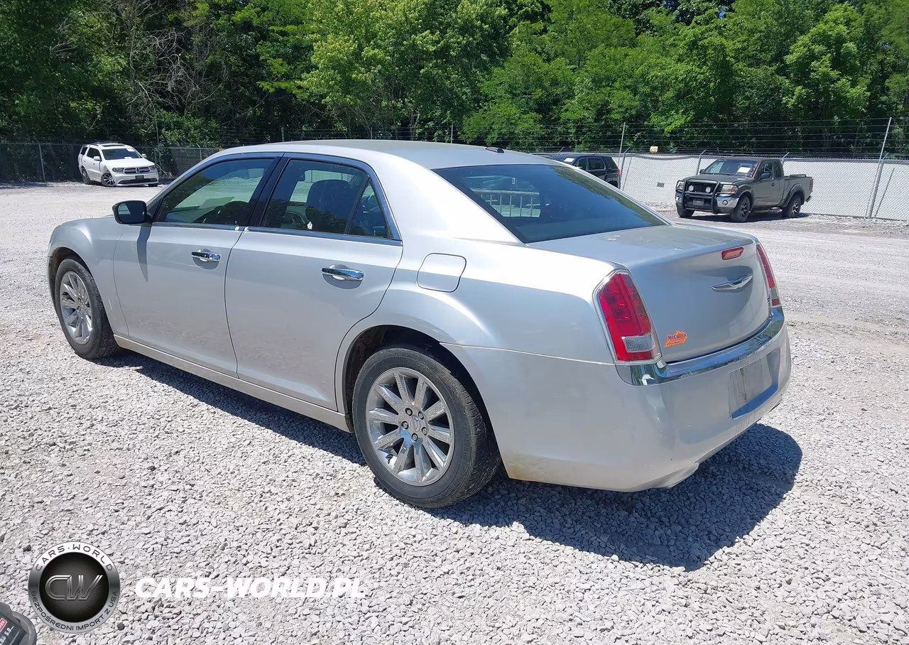 2012 Chrysler 300 Limited VIN:2C3CCACG5CH249501 - 3