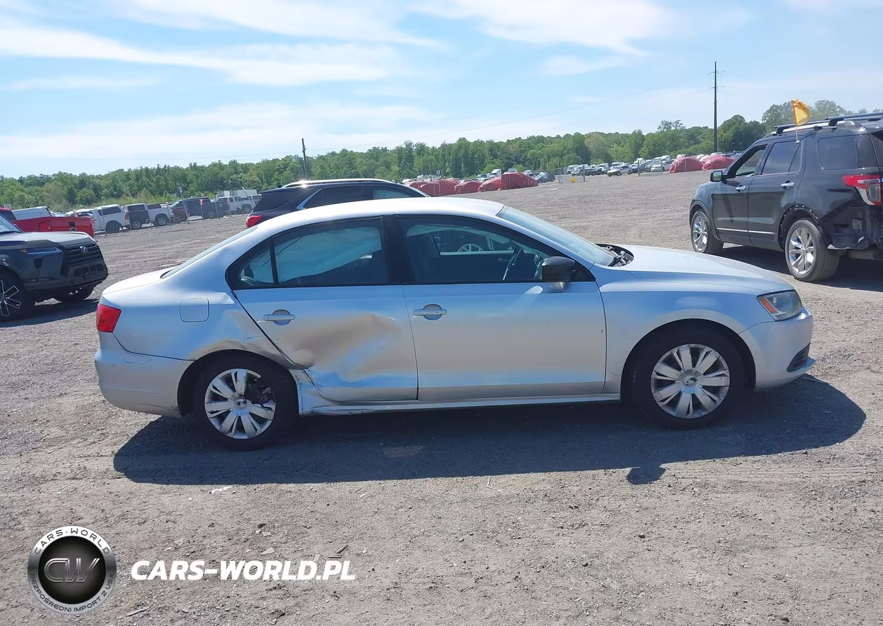 2012 Volkswagen Jetta 2.0L S VIN:3VW2K7AJ1CM399275 - 13