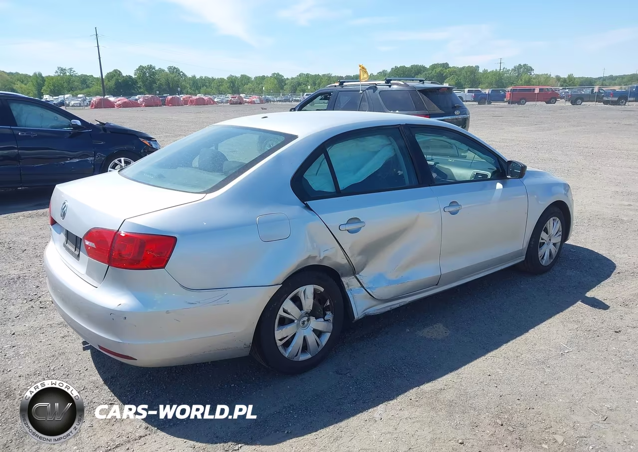 2012 Volkswagen Jetta 2.0L S VIN:3VW2K7AJ1CM399275 - 4