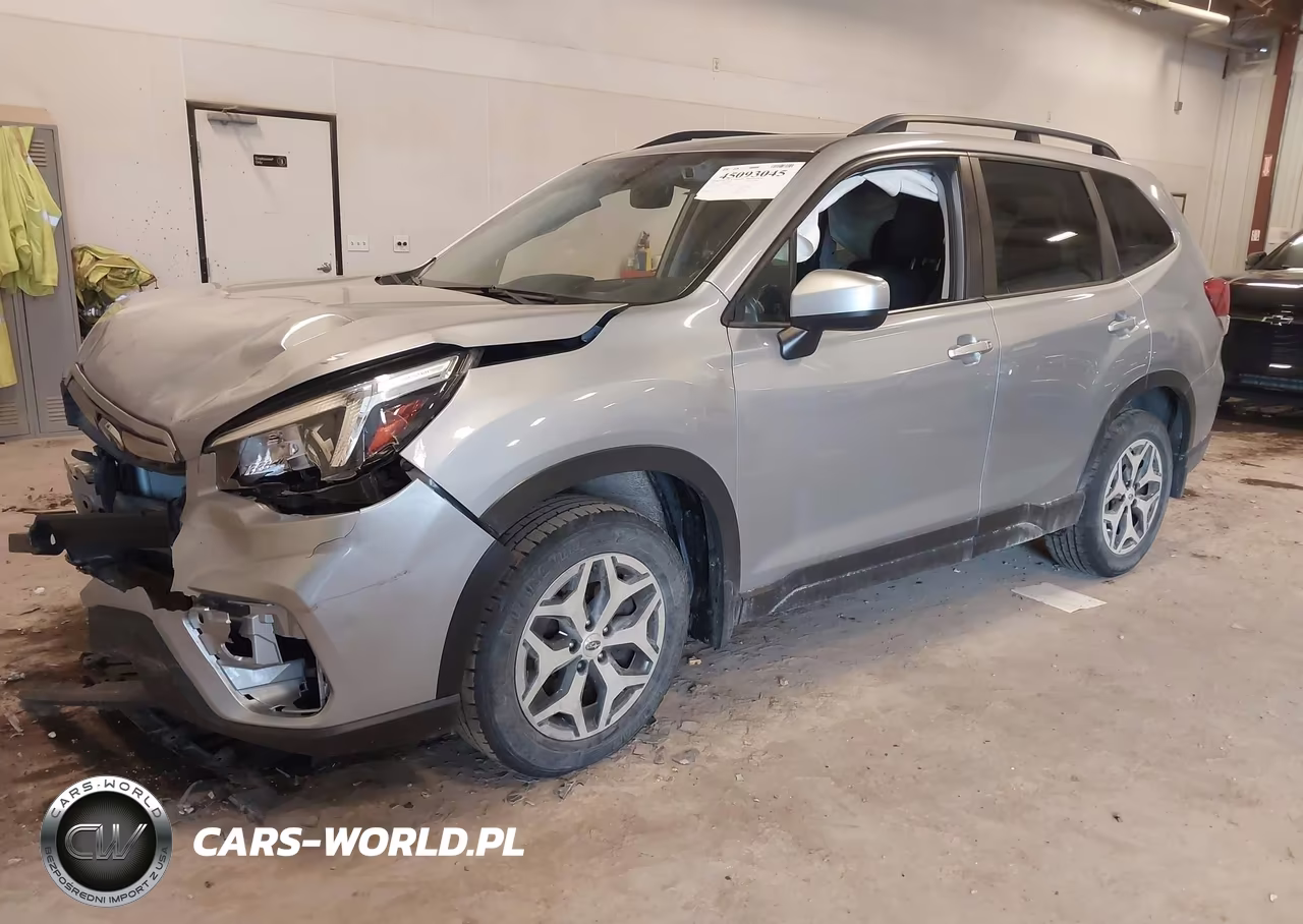 2020 Subaru Forester Premium VIN:JF2SKAJC2LH565990 - 2