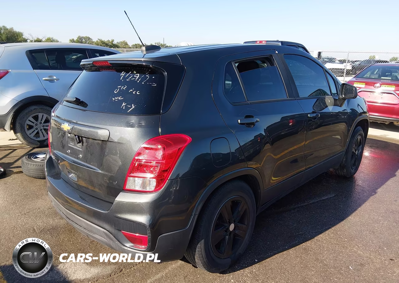 2019 Chevrolet Trax Ls VIN:3GNCJKSB0KL257371 - 4