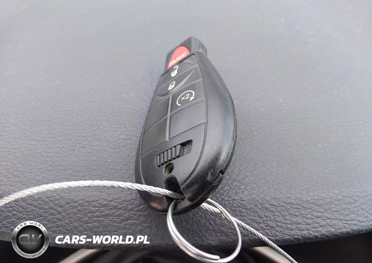 2014 Jeep Cherokee Altitude VIN:1C4PJMCB0EW301940 - 11