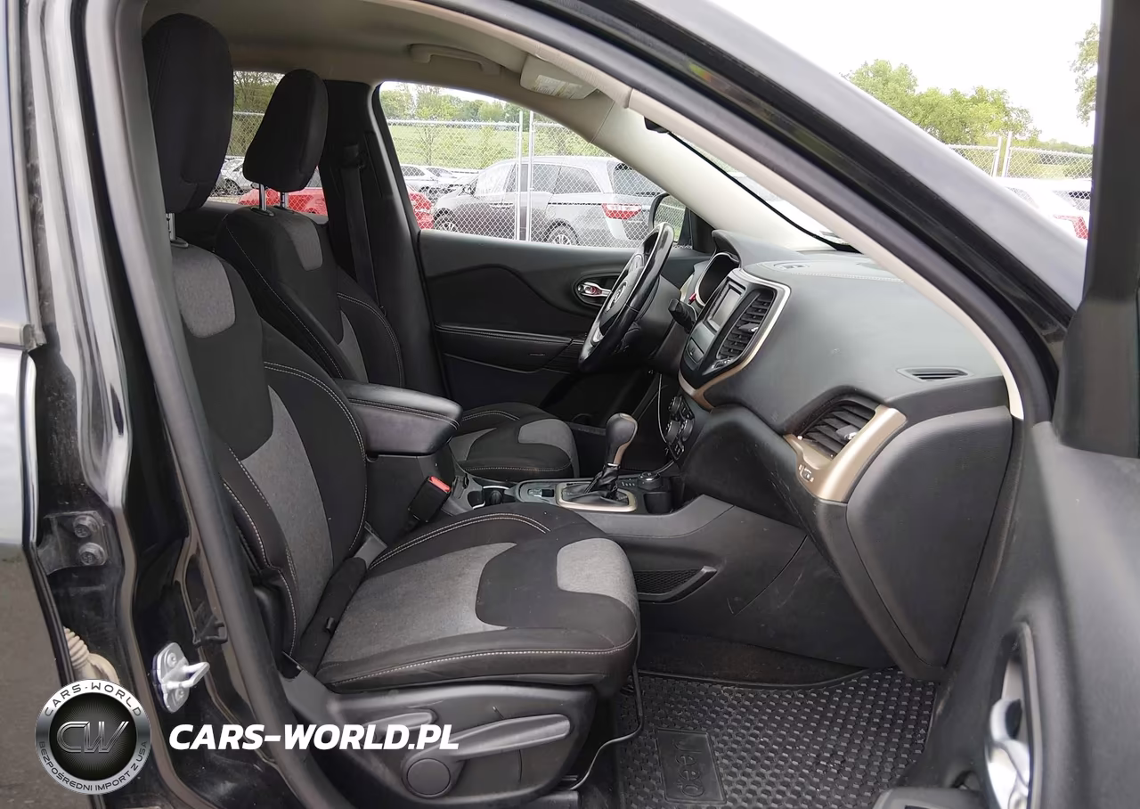 2014 Jeep Cherokee Altitude VIN:1C4PJMCB0EW301940 - 5
