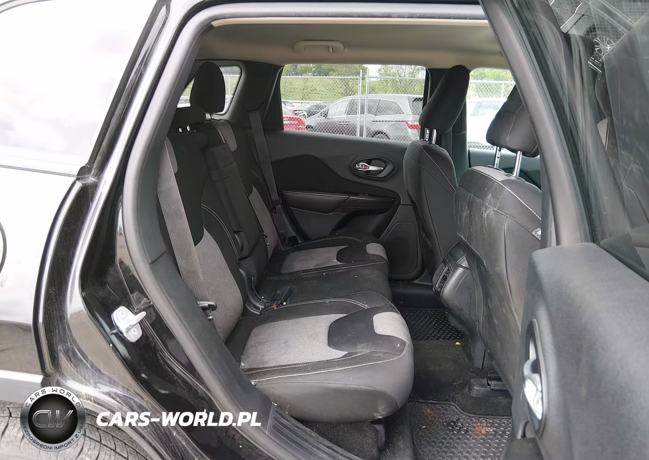 2014 Jeep Cherokee Altitude VIN:1C4PJMCB0EW301940 - 8
