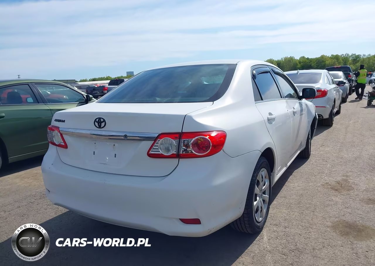 2013 Toyota Corolla Le VIN:2T1BU4EE1DC036381 - 4