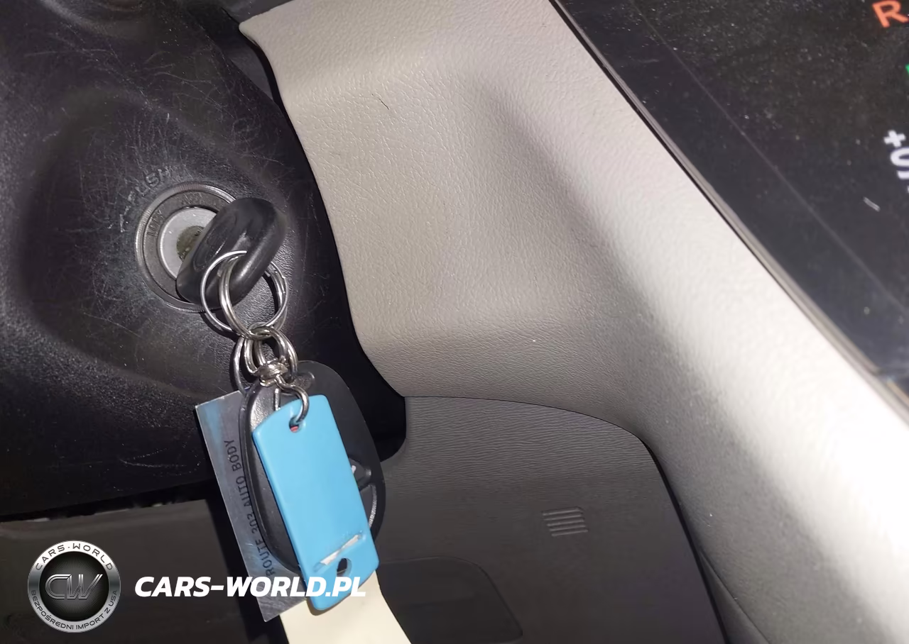 2018 Toyota Sienna Le 8 Passenger VIN:5TDKZ3DCXJS933018 - 11