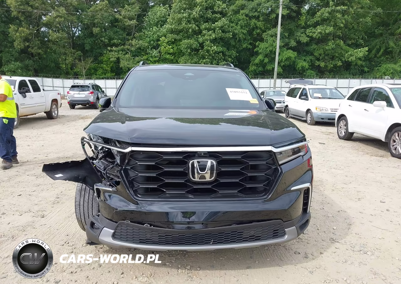 2025 Honda Pilot Elite VIN:5FNYG1H82SB152090 - 12