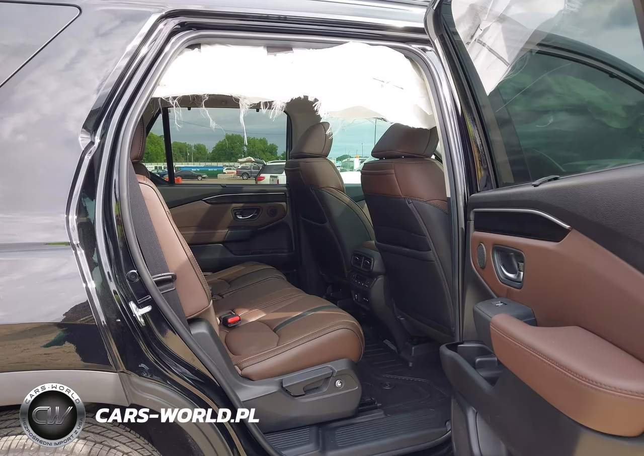 2025 Honda Pilot Elite VIN:5FNYG1H82SB152090 - 8