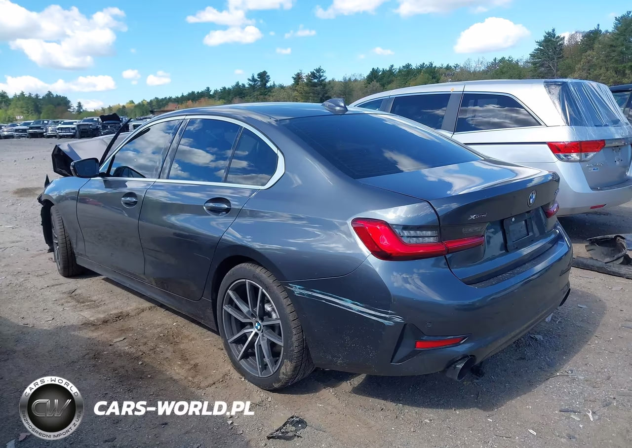 2019 BMW 330I xDrive VIN:WBA5R7C56KAJ86858 - 3