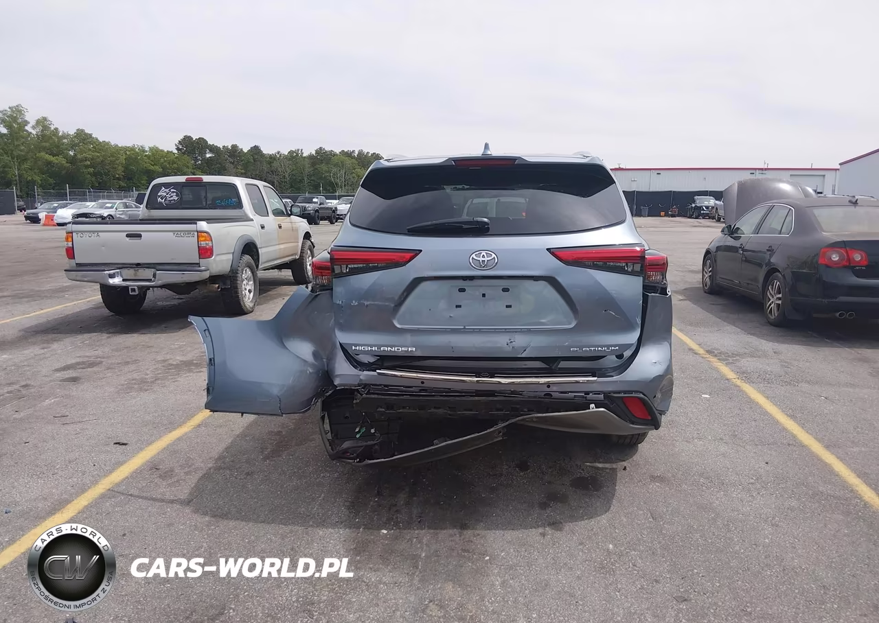 2022 Toyota Highlander Platinum VIN:5TDFZRAH5NS108854 - 17