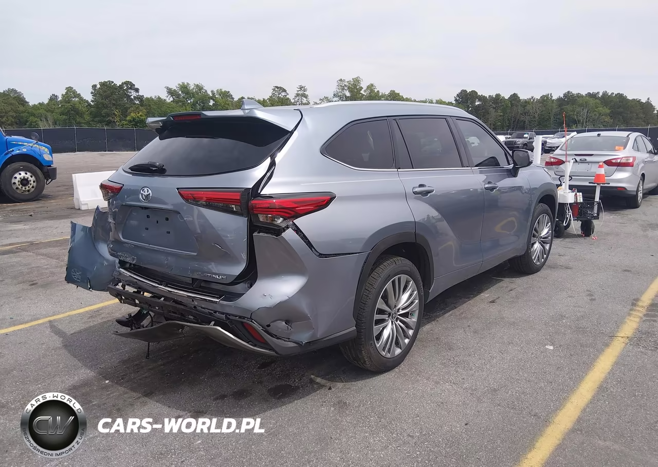 2022 Toyota Highlander Platinum VIN:5TDFZRAH5NS108854 - 4